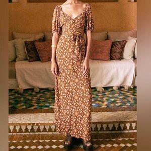 Spell Madame Peacock Sweetheart Floral Gown in Coffee